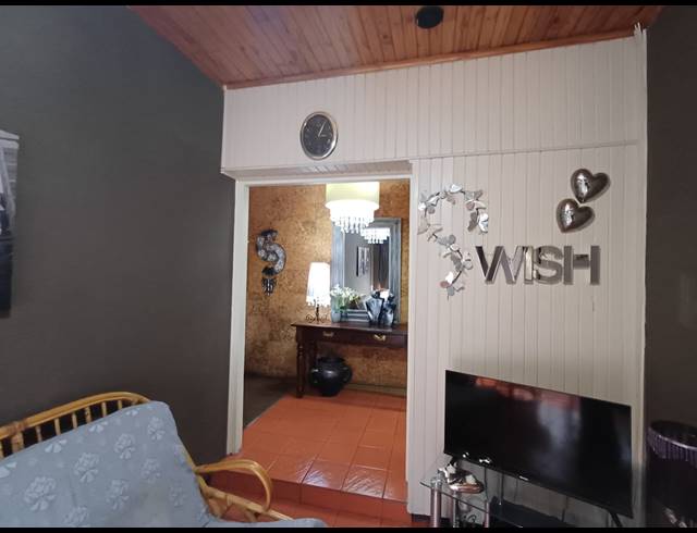 3 BEDROOM HOUSE FOR SALE IN VANDERBIJLPARK SE 6